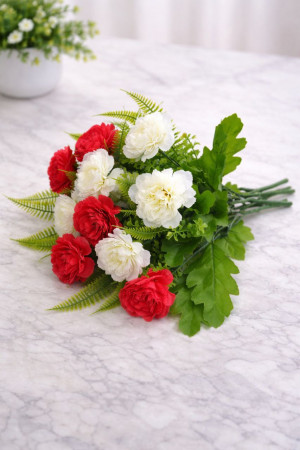 Букет цветов 6 бутонов 26 см.