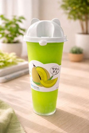 Напиток безалкогольный негазированный со вкусом дыни  620 мл.