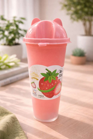 Напиток безалкогольный негазированный со вкусом клубника  620 мл.