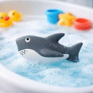 Игрушка резиновая в индивидуальной упаковке Акула  9 см.1 шт.